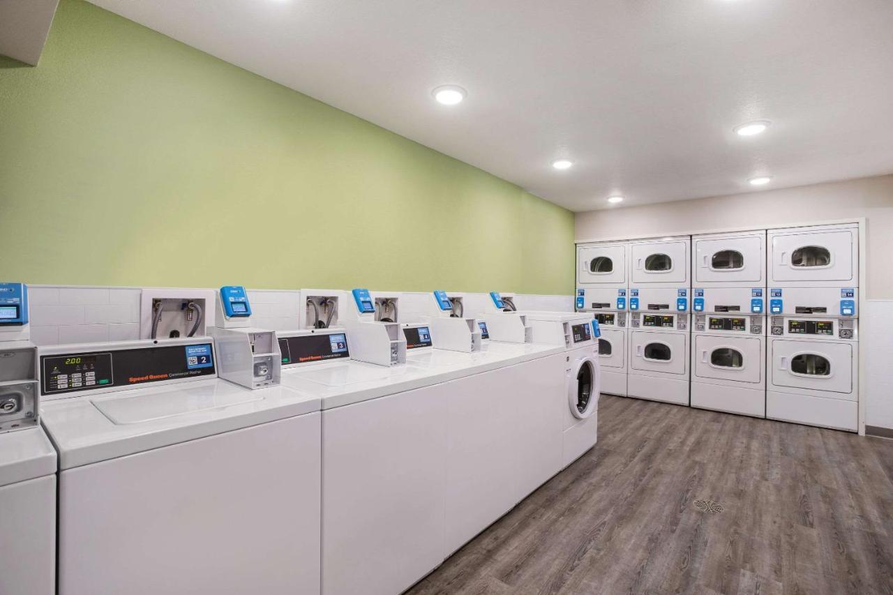 Woodspring Suites Detroit Madison Heights Kültér fotó