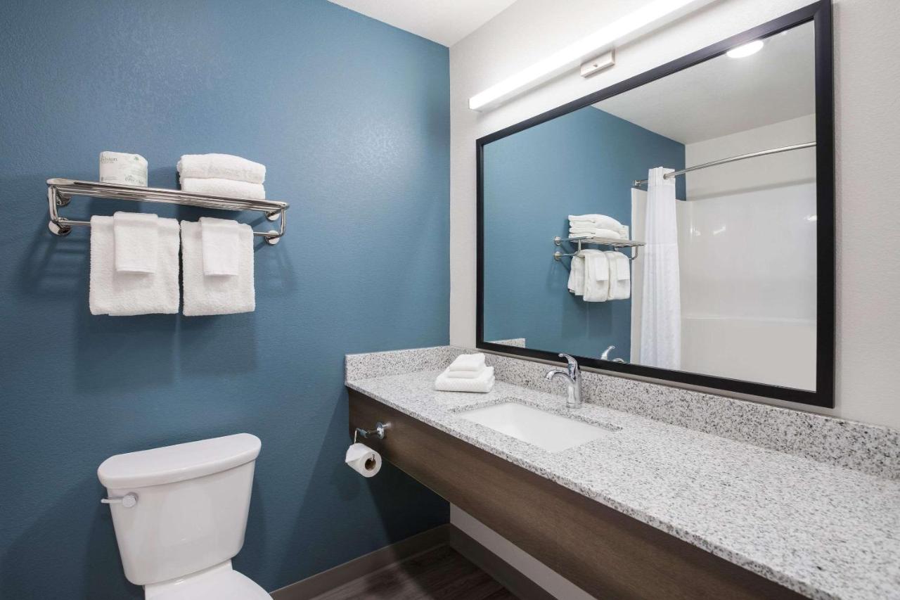 Woodspring Suites Detroit Madison Heights Kültér fotó